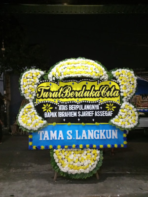 Papan Bunga Duka di Candirejo